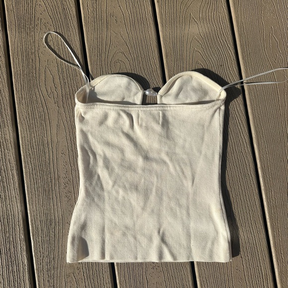 Cream strapless top with faux pearl - Picture 2 of 5